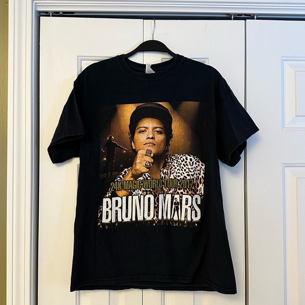 2017 Bruno Mars Concert T-Shirt Mens (M)